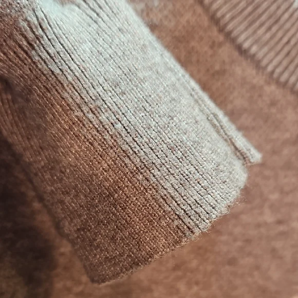 Faded Rose Gray Bear Long Sleeve Sweater Size Small Novelty - Picture 5 of 8